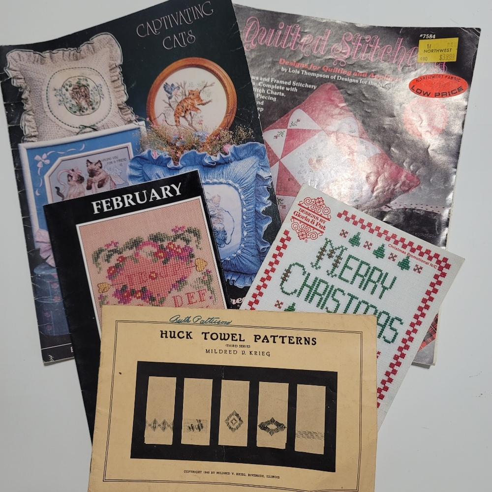 Lot‎ of 5 Cross Stitch Patterns Cats Christmas Calendar Towel Quilt Needlework